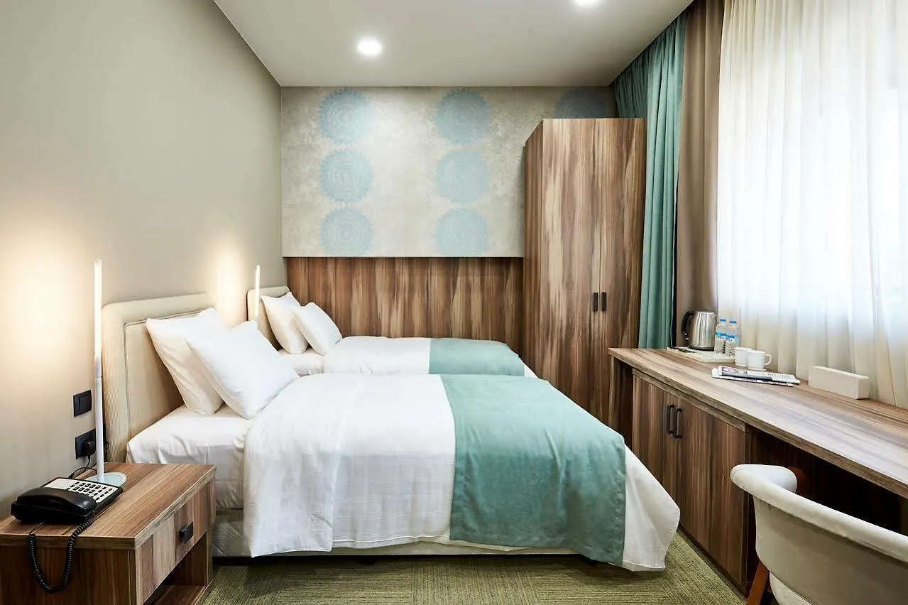 Best Western Tbilisi City Center 4*,